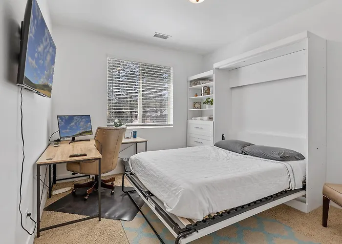 Pet Family-friendly Spacious Fenced Yard 5-min To Downtown Ev Charger *