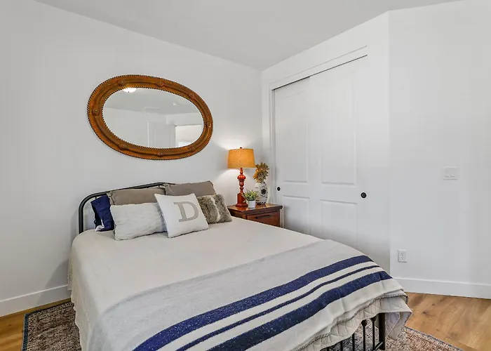 Casa vacanze Pet Family-friendly Spacious Fenced Yard 5-min To Downtown Ev Charger *