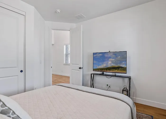 Pet Family-friendly Spacious Fenced Yard 5-min To Downtown Ev Charger *