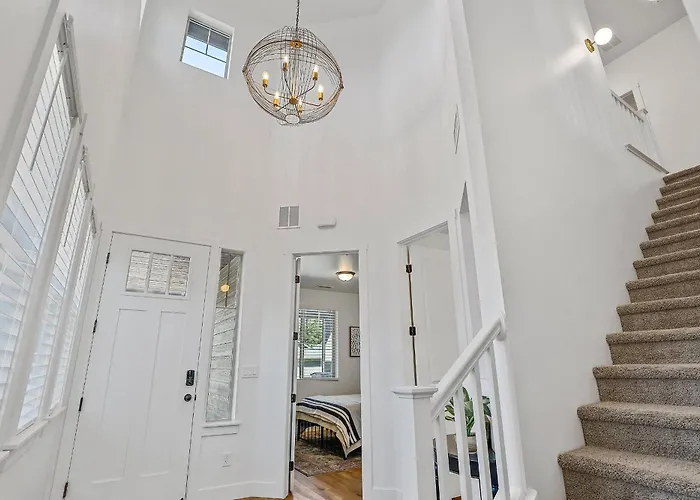 Pet Family-friendly Spacious Fenced Yard 5-min To Downtown Ev Charger