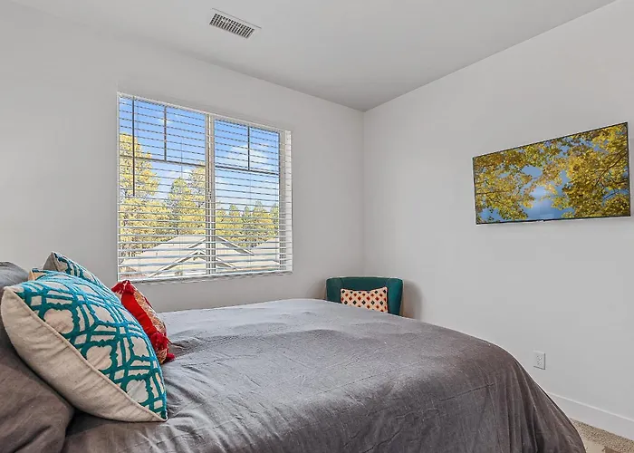 Pet Family-friendly Spacious Fenced Yard 5-min To Downtown Ev Charger *