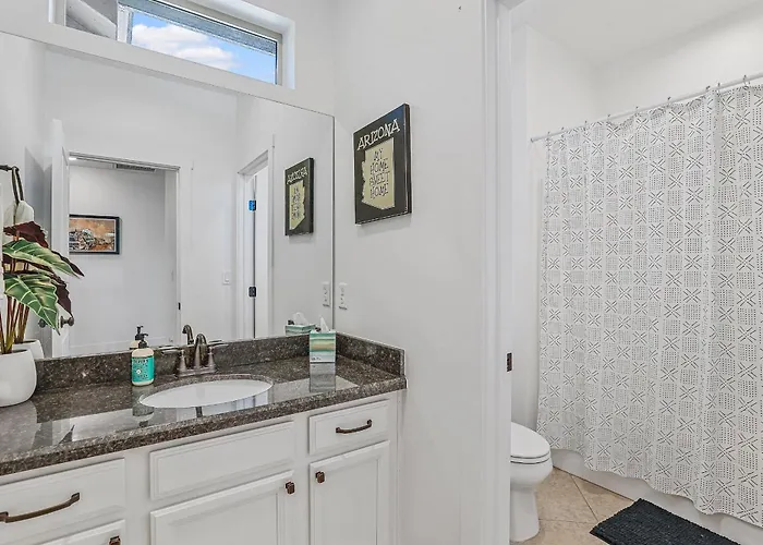 Pet Family-friendly Spacious Fenced Yard 5-min To Downtown Ev Charger Casa vacanze