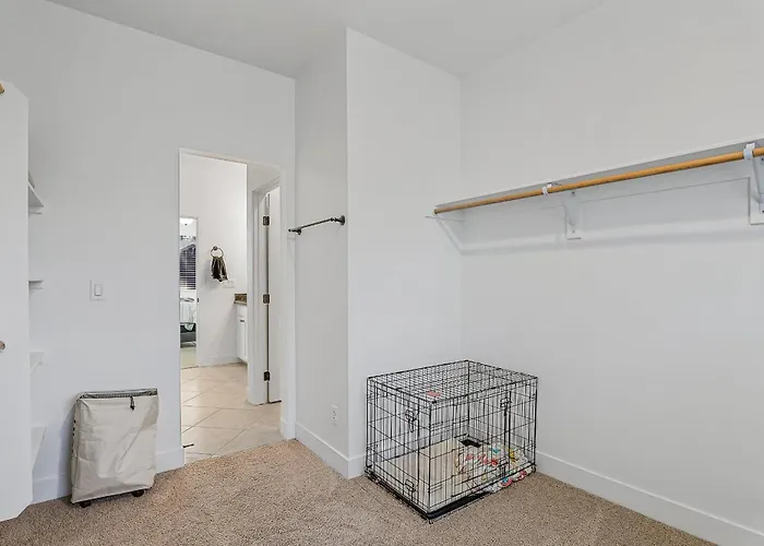 Pet Family-friendly Spacious Fenced Yard 5-min To Downtown Ev Charger *