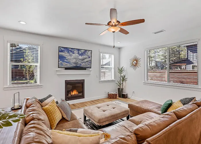 Pet Family-friendly Spacious Fenced Yard 5-min To Downtown Ev Charger *