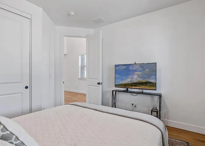 Pet Family-friendly Spacious Fenced Yard 5-min To Downtown Ev Charger *