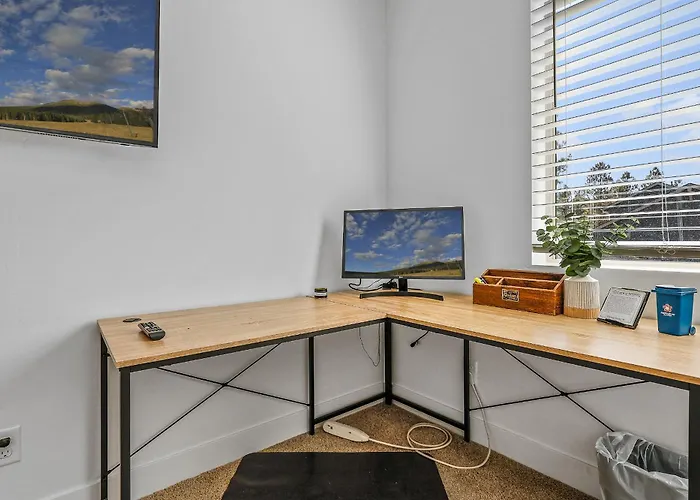 Casa vacanze Pet Family-friendly Spacious Fenced Yard 5-min To Downtown Ev Charger *