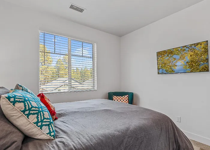 Pet Family-friendly Spacious Fenced Yard 5-min To Downtown Ev Charger Dom wakacyjny
